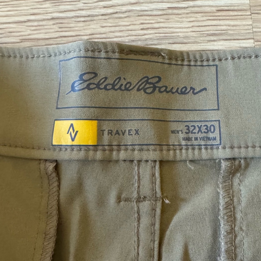 Eddie Bauer men’s Travex Pants - Khaki